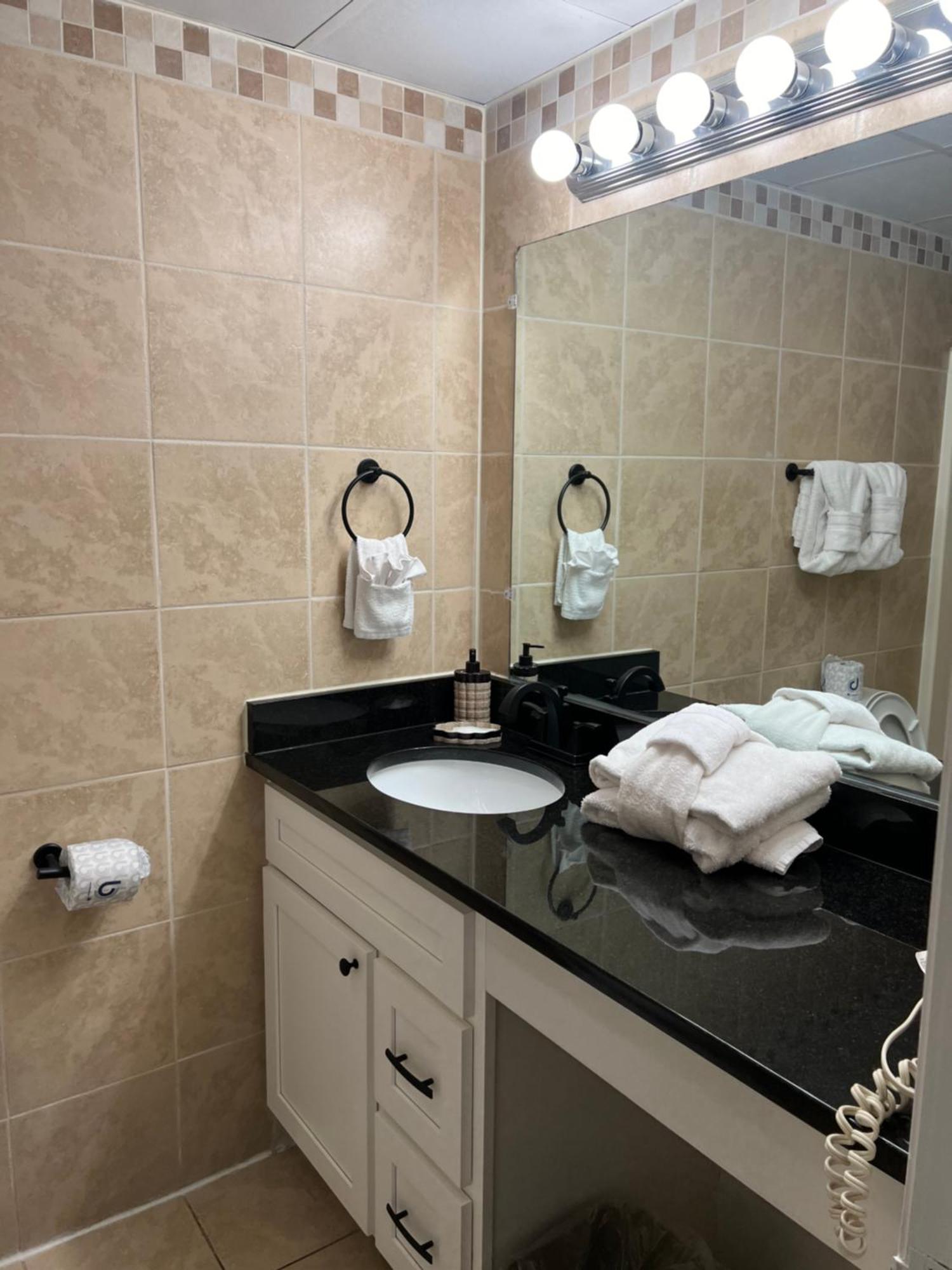 River Place #102 2bd *